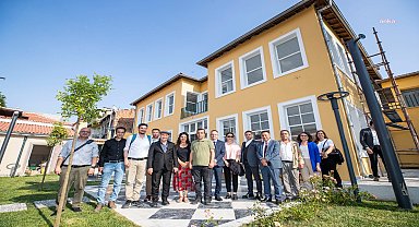 Tunç Soyer restore edilen tarihi Carfi Köşkü'nü ziyaret etti