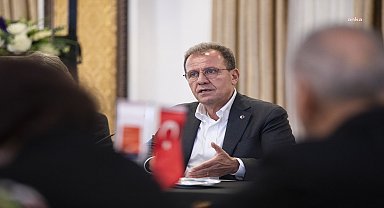 Vahap Seçer, turizm işletmecileriyle buluştu