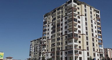 Veli Ağbaba: "basiretsiz, sorumsuz, liyakatsiz yöneticiler yüzünden Malatyalı mağdur oldu"