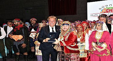 '2. Halk Dansları Festivali', Bornova Aşık Veysel Rekreasyon Alanı'nda devam etti 