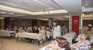 Adana Büyükşehir Belediyesi iş birliğiyle 'toplumsal cinsiyete duyarlı afet riski yönetimi' eğitimi