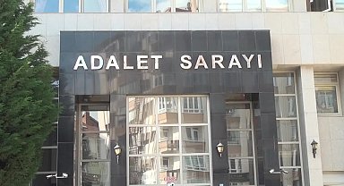 AKP Çorum İl Başkanı'nı darp ettikleri iddiasıyla yargılanan 3'ü muhtar 5 sanığa hapis cezası