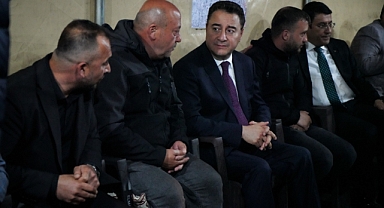 Ali Babacan, MKE Roket Fabrikasındaki patlamada hayatını kaybeden işçilerin ailelerini ziyaret etti