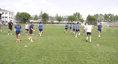 Ankara Büyükşehir Belediyesi Fomget Kadın Futbol Takımı şampiyonluk yolunda