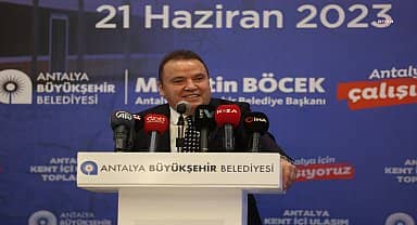 Antalya Büyükşehir'in 60 kırmızı otobüsü daha toplu ulaşımda hizmette