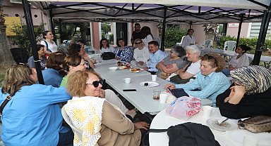 Atakum Belediye Başkanı Deveci, kadınlara seslendi: "Çocuklarınızın geleceği için bir adım öne çıkın"
