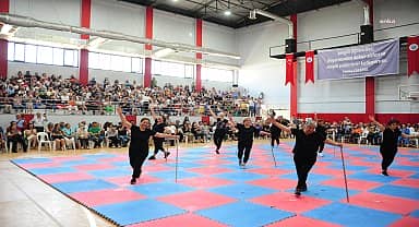 Balçovalı kursiyelerden yıl sonu gösterisi