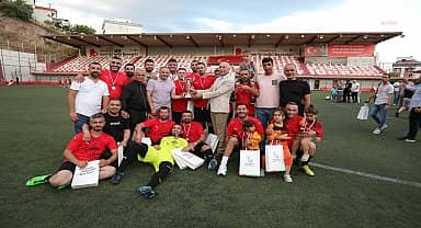 Bayraklı'da dostluk turnuvası