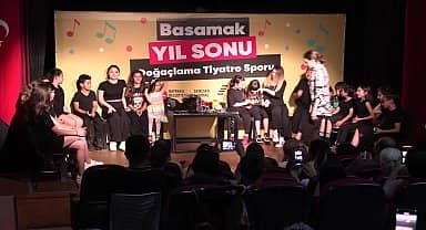 Bayraklı'nın basamak kursiyerleri alkışları topladı