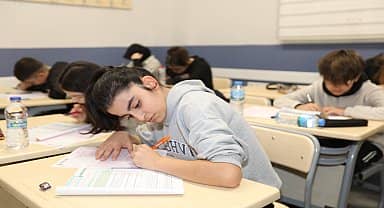 Bayraklı Sosyal Etkinlik Merkezi'nde kayıtlar başladı