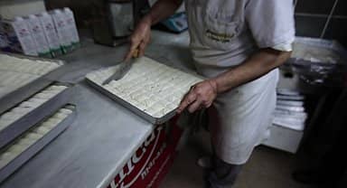 Bayraklı zabıtası gıda denetimi yaptı