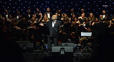 Belediye Başkanı Ekicioğlu, Kırşehir Musiki Cemiyeti'nin Bahar Konseri'ne katıldı