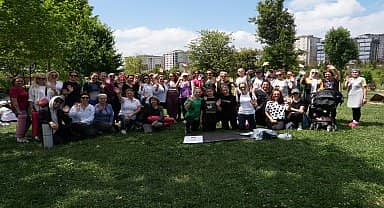 Beylikdüzü Belediyesi'nin ücretsiz yoga eğitimleri devam ediyor