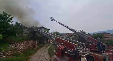 Bilecik'in tarihi köyünde yangın