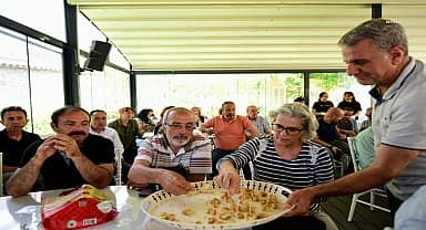 Bornova Belediyesi'nden 'Bal Tadım Eğitimi' 