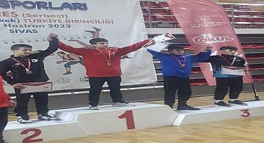 Ceyhan Belediyesi Güreş Takımı'ndan yeni başarılar