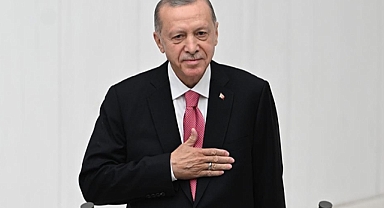 Cumhurbaşkanı Erdoğan, TBMM’de düzenlenen törende yemin ederek resmen göreve başladı