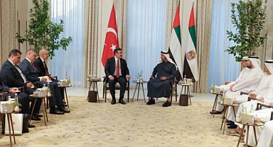 Cumhurbaşkanı Yardımcısı Yılmaz ve Bakan Şimşek Birleşik Arap Emirlikleri Devlet Başkanı El Nahyan ile bir araya geldi