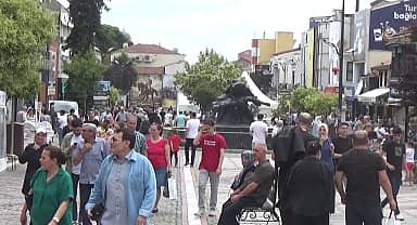 Edirne'de Kurban Bayramı öncesi alışveriş yoğunluğu