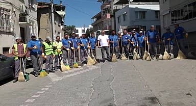 Edremit Belediyesi kapsamlı temizlik çalışmalarına devam ediyor