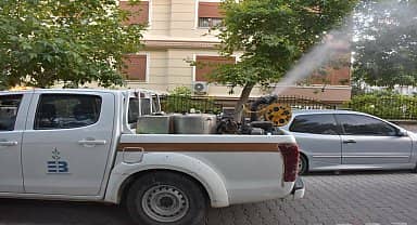 Edremit Belediyesi'nden 47 mahallede haşereyle mücadele çalışması