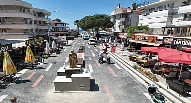 Edremit Belediyesi, Sarıkız Meydanı'nı yeniledi