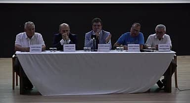 Edremit'in il olması konulu toplantı yapıldı