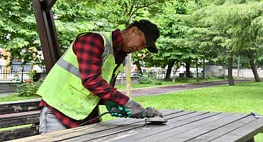 Esenyurt Belediyesi, ilçedeki parkları yaza hazırlıyor