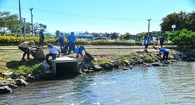 Fethiye Belediyesi öncülüğünde Kuş Cenneti'nde temizlik çalışması yapıldı