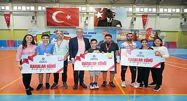Gaziemir'de babalar ve çocukları yarıştı 