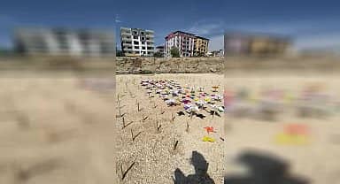 Hatay'da deprem sonrası dayanışma, "Rüzgar gülü sanat projesi" ile sürdürülüyor