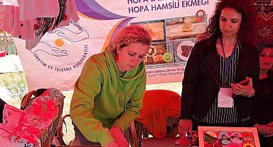 Hopa Kadın Girişimi Kooperatifi Başkanı Topaloğlu: "Seçimlerden sonra gelen zamlar yüzünden ürünlerimize zam yapmak zorunda kaldık, üzgünüz"