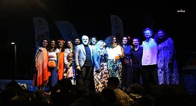 IV. Masal İstanbul Festivali'ne Küçükçekmece Gölü'nde renkli açılış