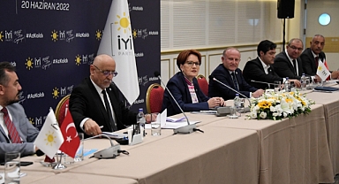 İyi Parti İl Başkanları: "Sayın Genel Başkanımıza kurultayda desteğimiz tamdır"