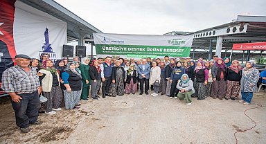 İzmir Büyükşehir'den üreticiye 385 küçükbaş hayvan desteği… Tunç Soyer: "Milletin efendisi köylü olana kadar çalışmaya devam edeceğiz"
