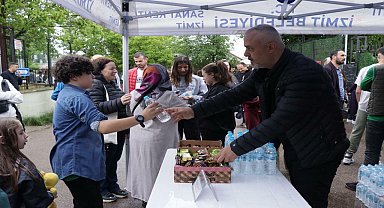 İzmit Belediyesi, LGS'ye girecek öğrencileri yalnız bırakmadı
