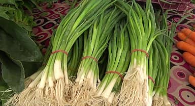 Kadirlili pazarcı: "Esnafın hali kötü. Nereye gideceğiz, aya gidiyoruz"