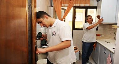 Karşıyaka Belediyesi’nin evde tamir hizmetine yoğun ilgi