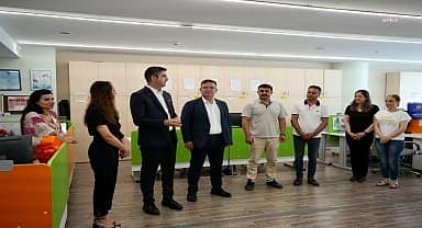 Kartal Belediye Başkanı Yüksel, personelle bayramlaştı