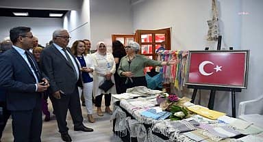 KDZ. Ereğli Belediye Başkanı Posbıyık, Halk Eğitim Merkezi kursiyelerinin sergisini gezdi 