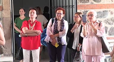 "Kız Kardeşler El Ele" projesinin Konaklı mezunları istihdama katılıyor