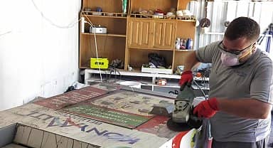 Konyaaltı Belediyesi, geri dönüşüm kumbaralarını kendi atölyesinde üretiyor 