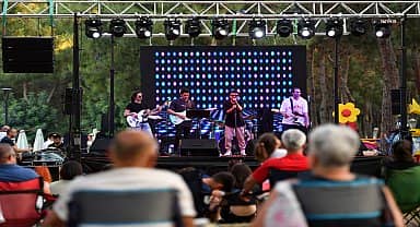 Konyaaltı Belediyesi'nden 'yaza merhaba' konseri