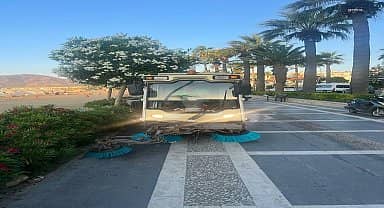 Marmaris belediyesi ekipleri temiz Marmaris için sahada