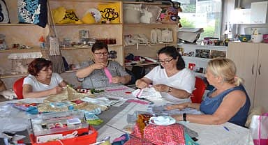 Marmaris Kadın Girişimi Üretim ve İşletme Kooperatifi'nden deprem bölgesindeki çocuklara bayram hediyesi