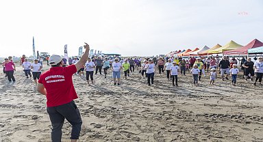 Mersin Büyükşehir Belediyesi'nden Çevre Haftası'nda sahil temizleme etkinliği