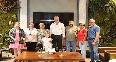 Mezitli Belediyesi'nin en küçük gönüllüsü Mina'ya doğum günü sürprizi