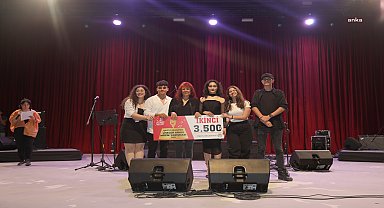 Mezitli'de 'Liselerarası Müzik Yarışması' düzenlendi