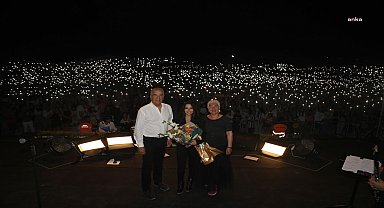 Mezitli Uluslararası Soli Güneş Festivali, Simge'nin konseriyle final yaptı 
