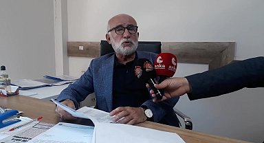 MHP'li İl Genel Meclisi Üyesi Osman Dilek, Elazığ'da seçim öncesi AKP'li İl Genel Meclisi üyelerinin muhtarlara 5'er bin lira dağıttığını iddia etti: "Oy karşılığında bu yardımların dağıtılmasına karşıyız"